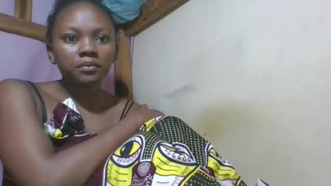 Snapshot of reinechi chatting on May 13, 5:05 am Reinechi online show from May 13, 5:05 am