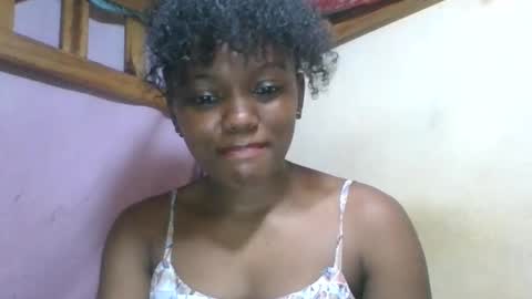Snapshot of reinechi chatting on May 23, 11:03 am Reinechi online show from May 23, 11:03 am