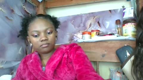 Snapshot of reinechi chatting on June 26, 9:41 pm Reinechi online show from June 26, 9:41 pm