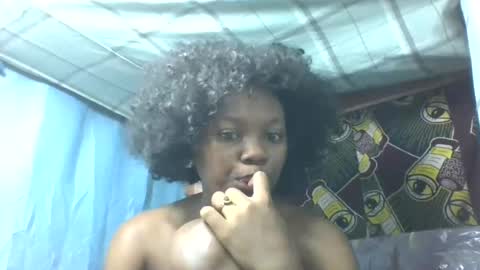 Snapshot of reinechi chatting on July 9, 7:29 pm Reinechi online show from July 9, 7:29 pm