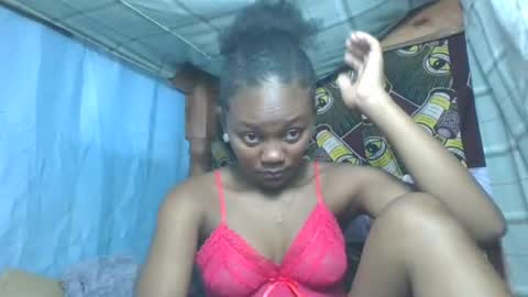 Snapshot of reinechi chatting on July 11, 7:44 am Reinechi online show from July 11, 7:44 am