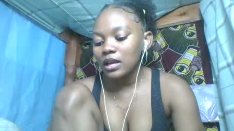 Snapshot of reinechi chatting on July 13, 9:12 am Reinechi online show from July 13, 9:12 am