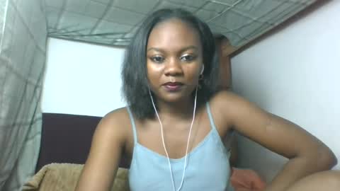 Snapshot of reinechi chatting on July 22, 11:24 am Reinechi online show from July 22, 11:24 am