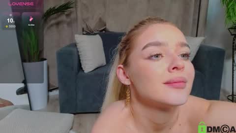 Anna online show from September 26, 3:27 pm