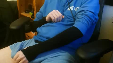 Snapshot of relyk90 chatting on January 17, 5:01 am Relyk90 online show from January 17, 5:01 am