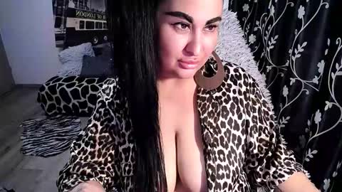 Snapshot of remarkablyass3 chatting on March 21, 11:15 am Desyree online show from March 21, 11:15 am