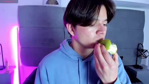 RemiBlythe online show from February 23, 1:32 pm