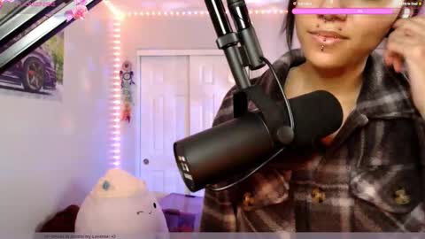 Snapshot of remidarklace chatting on February 4, 5:10 am remidarklace online show from February 4, 5:10 am