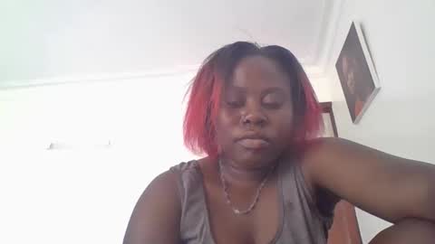 Snapshot of remmy_luna chatting on April 9, 9:47 am Remmy luna online show from April 9, 9:47 am
