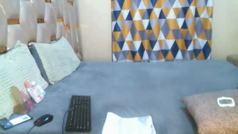 remmyqueen online show from May 2, 8:03 pm