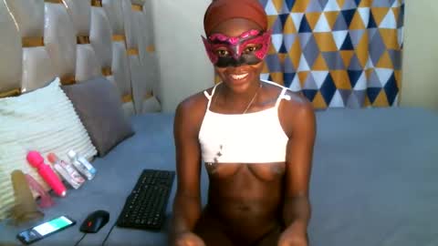remmyqueen online show from May 17, 9:00 pm