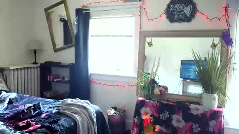 Remy  KitKatt online show from May 17, 4:58 pm