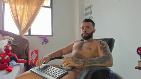 Snapshot of remy_sten chatting on December 3, 7:22 pm Rmy Steen online show from December 3, 7:22 pm