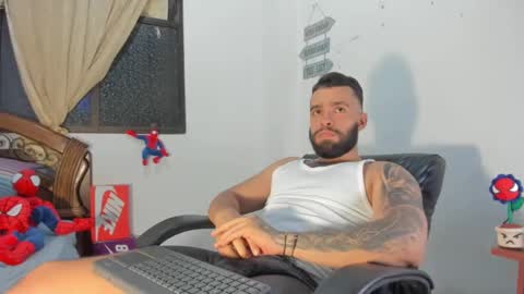 Snapshot of remy_sten chatting on December 5, 2:42 am Rmy Steen online show from December 5, 2:42 am