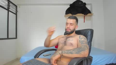 Snapshot of remy_sten chatting on January 21, 9:15 pm Rmy Steen online show from January 21, 9:15 pm