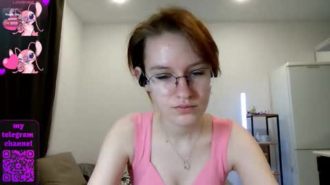 Claire online show from March 3, 5:19 pm