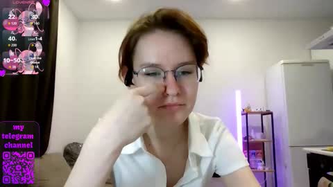 Claire online show from March 4, 6:14 pm