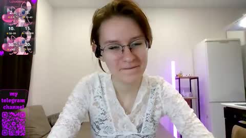 Claire online show from March 5, 5:09 pm