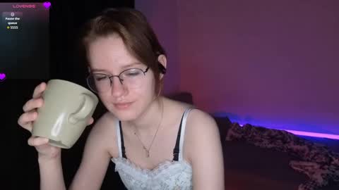 Claire online show from May 1, 6:12 pm