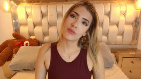 S T A C Y online show from September 18, 1:24 pm