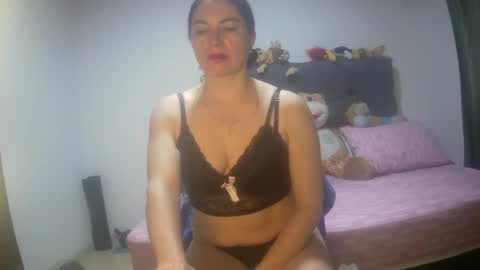 renata_hot1 online show from September 28, 12:38 am