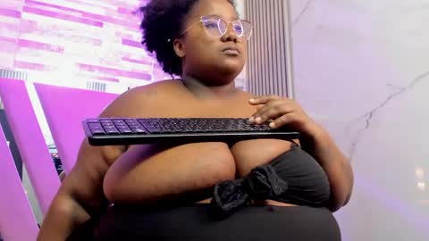 Snapshot of renatafoxter chatting on April 29, 11:58 am nataly online show from April 29, 11:58 am