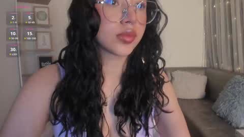 renaxi_smith online show from February 8, 7:16 pm