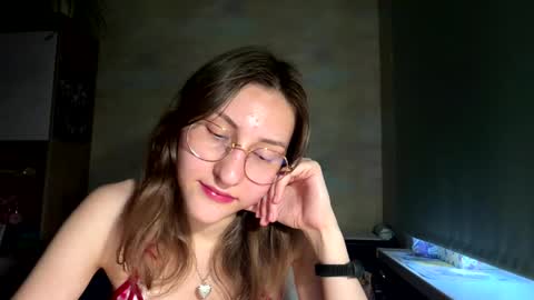 Mia online show from May 21, 4:36 pm