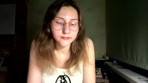 Mia online show from May 24, 6:24 pm