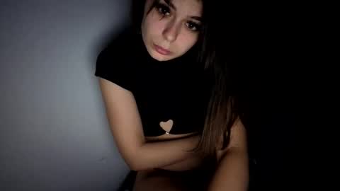 Snapshot of renee_loah chatting on November 1, 10:56 pm renee_loah online show from November 1, 10:56 pm