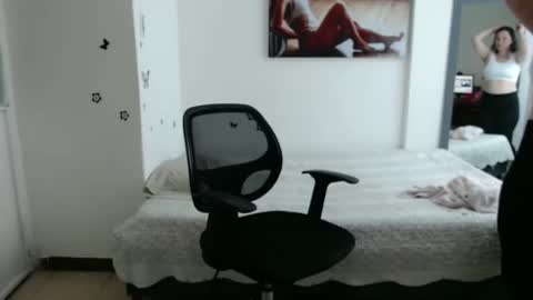 Snapshot of renesmee_tanner chatting on January 26, 5:55 pm renesmee tanner online show from January 26, 5:55 pm