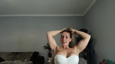 Snapshot of renigendur chatting on July 23, 6:50 pm ReniGendur online show from July 23, 6:50 pm