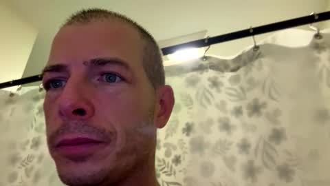 Snapshot of reno_rodrick chatting on March 31, 9:43 am reno_rodrick online show from March 31, 9:43 am