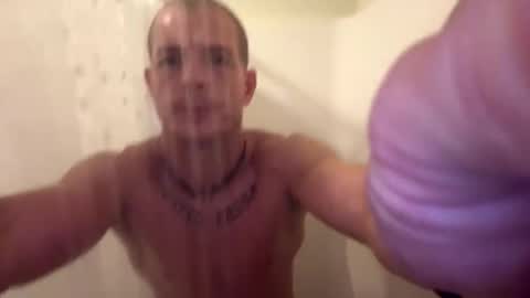 Snapshot of reno_rodrick chatting on April 6, 1:14 am reno_rodrick online show from April 6, 1:14 am