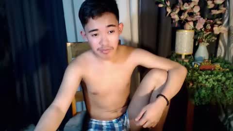 Snapshot of renzamora chatting on September 12, 6:08 pm rnezamora online show from September 12, 6:08 pm