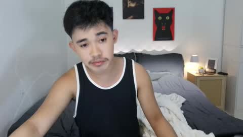 Snapshot of renzamora chatting on February 17, 7:49 am rnezamora online show from February 17, 7:49 am