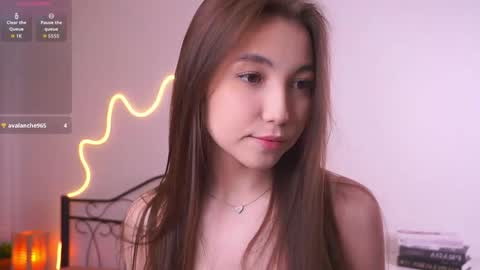 Olivia online show from April 1, 8:17 pm