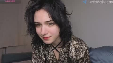 Ewiwi online show from March 22, 4:32 pm