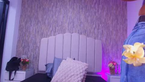 Snapshot of reven_lilith chatting on May 20, 3:02 am REVEN online show from May 20, 3:02 am