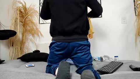 reymasterhot online show from February 19, 7:54 pm