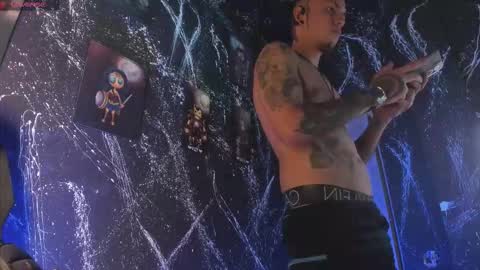 Snapshot of reybigxxx chatting on October 10, 1:59 am Rey online show from October 10, 1:59 am