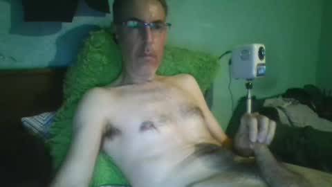 Snapshot of reyes_albert2006 chatting on May 17, 8:38 pm reyes_albert2006 online show from May 17, 8:38 pm