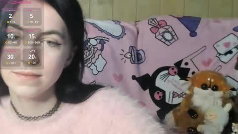 Snapshot of rezedaisies chatting on April 2, 9:07 am rezedaisies online show from April 2, 9:07 am