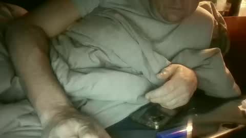 Snapshot of rezznova chatting on February 22, 7:19 am Joe online show from February 22, 7:19 am