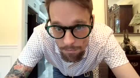 rgilk26 online show from June 13, 5:22 pm