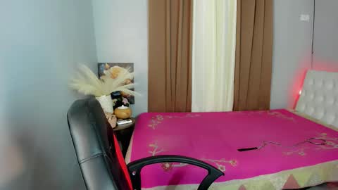 rhea online show from April 3, 2:48 pm