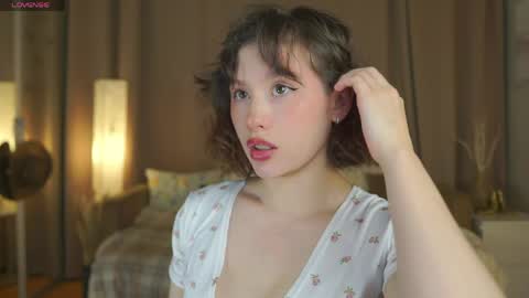 Snapshot of rhebageigel chatting on April 4, 6:27 pm Nanami online show from April 4, 6:27 pm