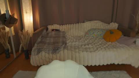 Snapshot of rhebageigel chatting on April 15, 6:04 pm Nanami online show from April 15, 6:04 pm