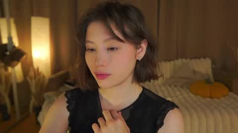 Snapshot of rhebageigel chatting on May 2, 7:19 pm Nanami online show from May 2, 7:19 pm