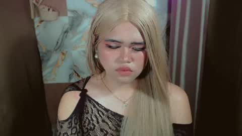        - mamerta online show from June 25, 5:17 pm